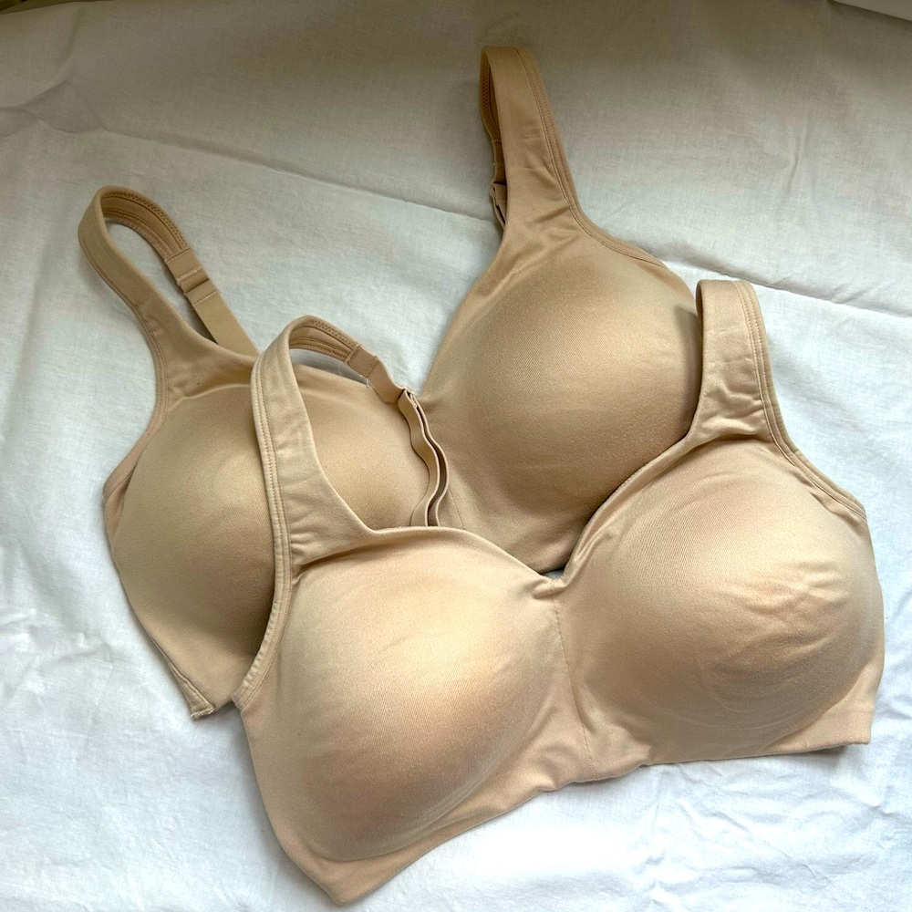 Vanity Fair Beyond Comfort Wireless Bra lot of 2